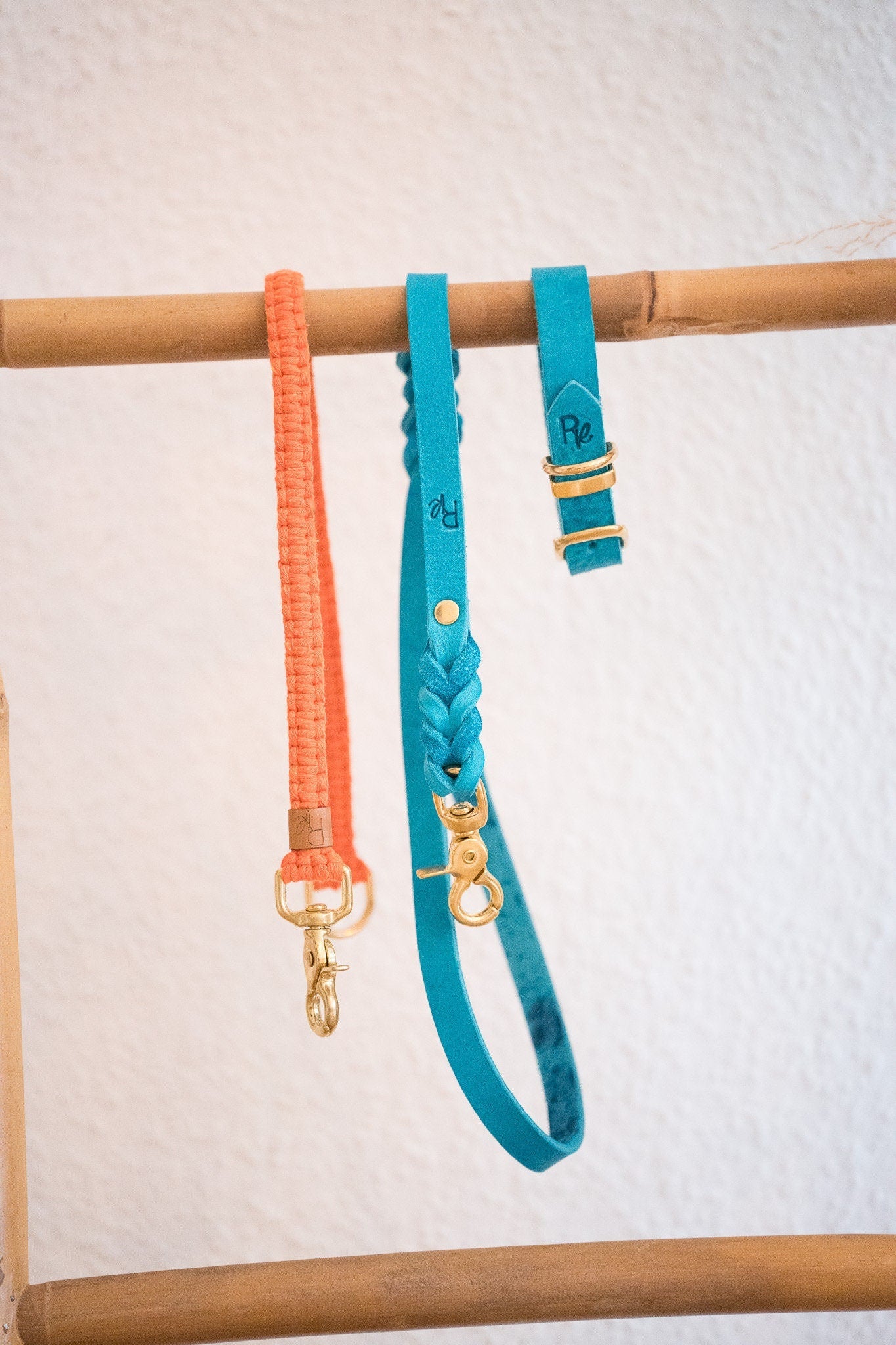 Mix & Match Set | Handschlaufe + Halsband Fettleder & Unterteil Makramee | COLOUR CLASH - RudisRudel
