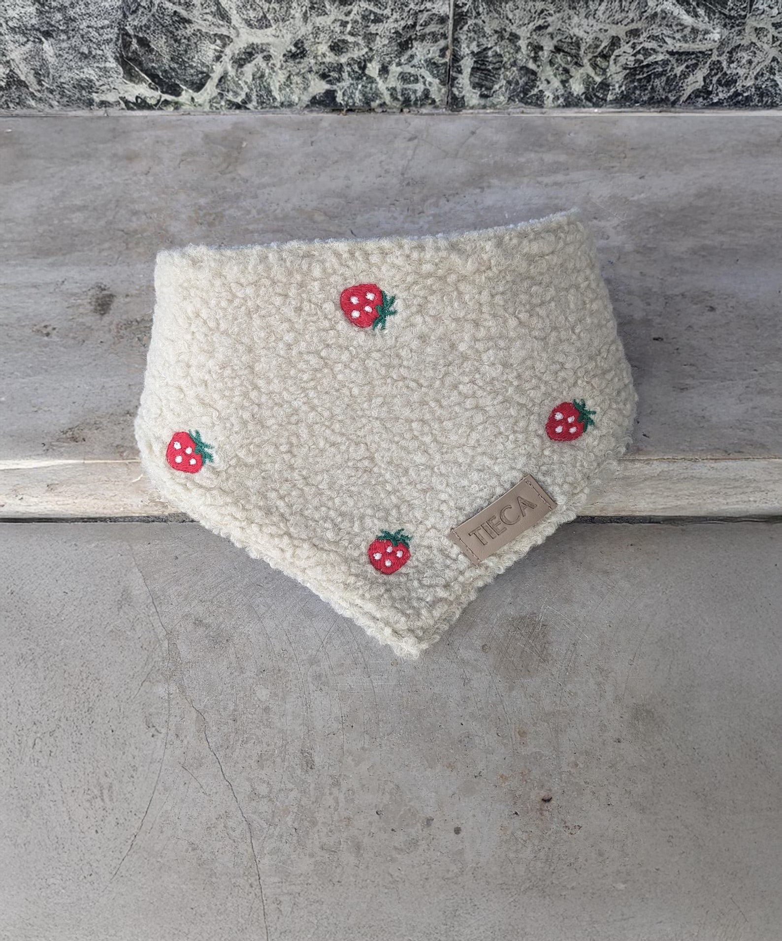 STRAWBERRY FIELDS | Wendehalstuch beige - RudisRudel