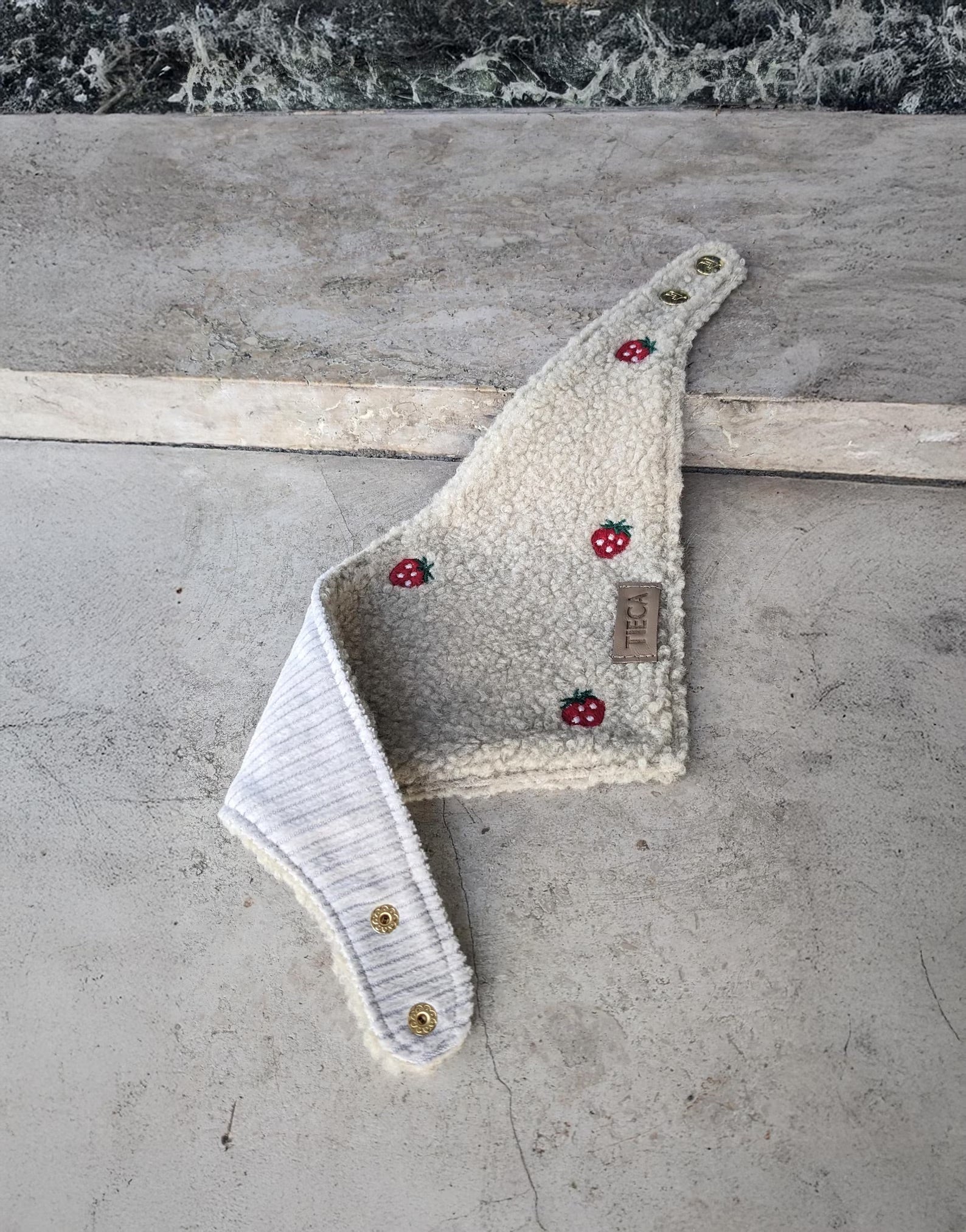 STRAWBERRY FIELDS | Wendehalstuch beige - RudisRudel