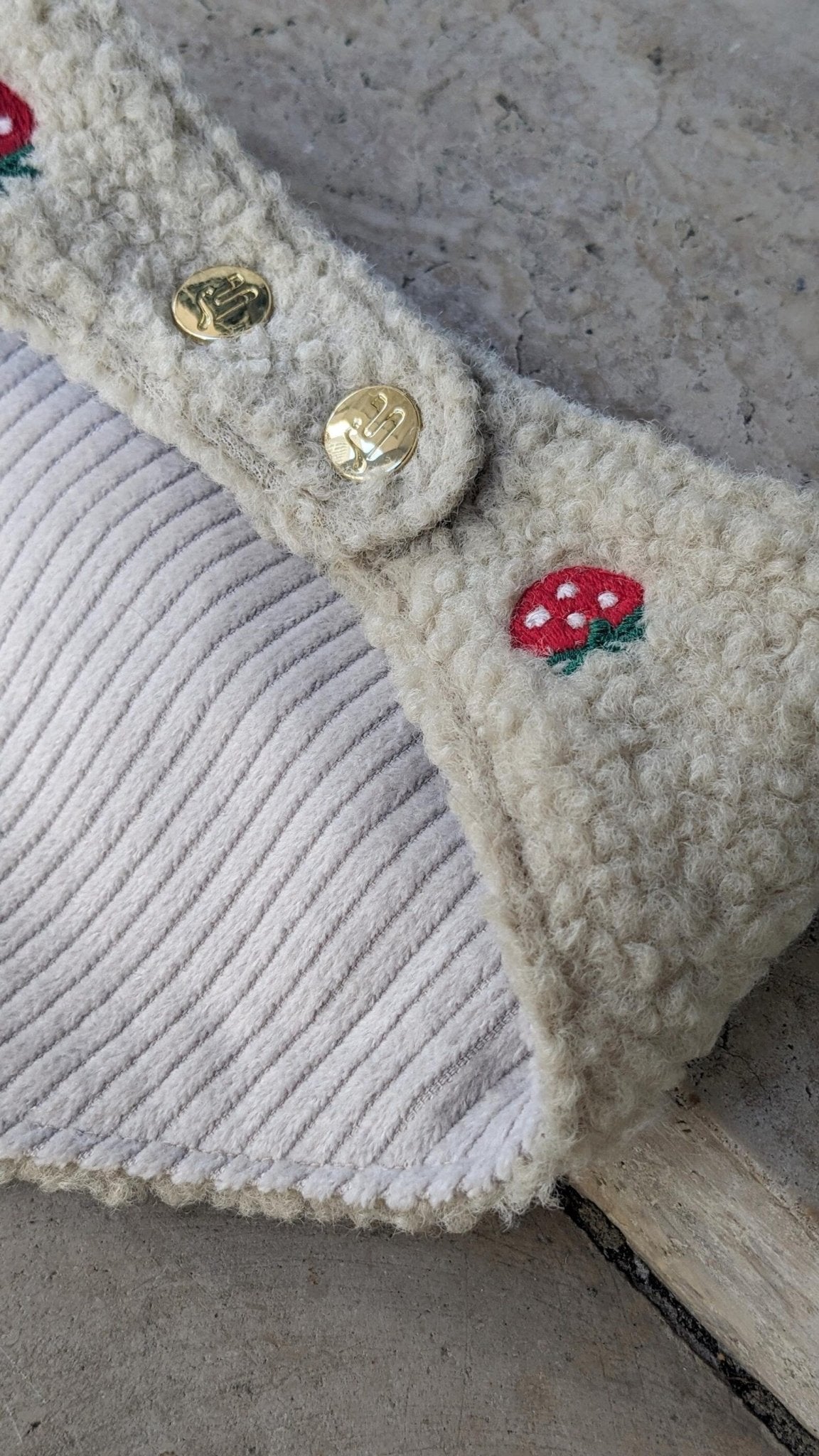 STRAWBERRY FIELDS | Wendehalstuch beige - RudisRudel
