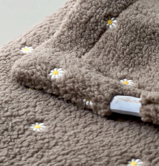 TEDDY | Kuscheldecke taupe mit Gänseblümchen - RudisRudel