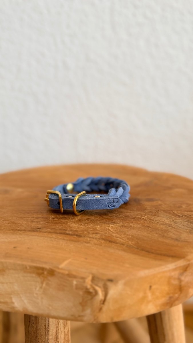 geflochtenes Mini - Halsband Fettleder 10mm PASTELLBLAU HU 20 - RudisRudel